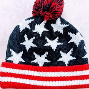 Unisex Old Navy American Flag Beanie Pom Pom Stars Stripes Ski Hat Knit NWOT